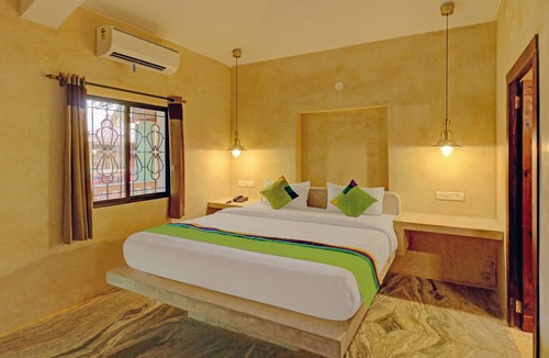 Morjim Hotel | Treebo Morjim Banyan Resort with Swimming Pool