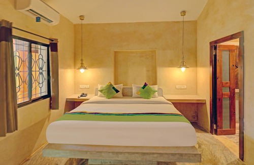 Morjim Hotel | Treebo Morjim Banyan Resort with Swimming Pool