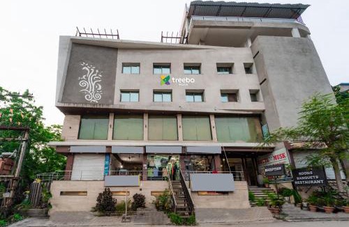 Indore Hotel | Treebo Musk