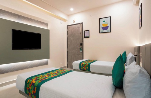 Gachibowli Hotel | Treebo Premium Hydotel, Hi-Tech City