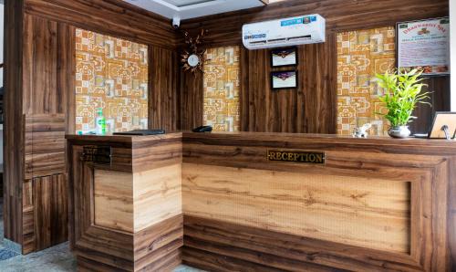 Pushkar Hotel | Treebo Premium Royal Amar With Mountain View and Swimming Pool