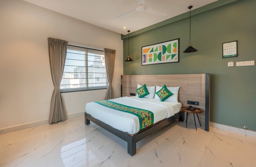 Gachibowli Hotel | Treebo Premium Vapr Ashok Nagar
