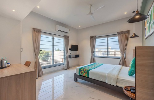 Gachibowli Hotel | Treebo Premium Vapr Ashok Nagar
