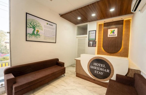Indore Hotel | Treebo Shridhar Stay, 2 km from Indore Junction