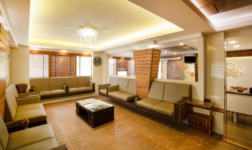 Kochi Hotel | Treebo The Qasr