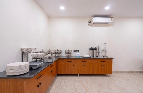 Hyderabad Hotel | Treebo The Trio, Karmanghat
