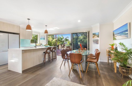 Boambee East House | Treetops on Seabreeze – Pet-Friendly Stay Near Beach & River