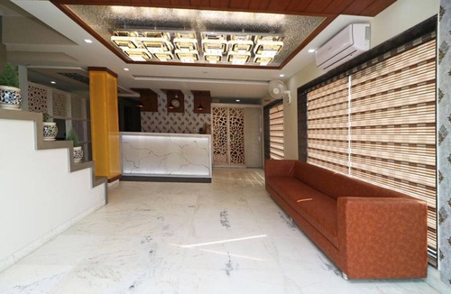 Taj Ganj House | Triple bedroom Room.
