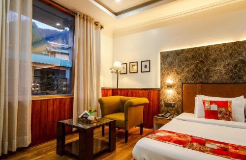 Simsa Village Hotel | Tripli Hotels Conifer Wood Cottage
