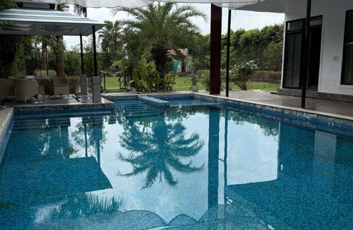 Sikandarabad Villa | Trivana Farmhouse A Peaceful And Luxury Experience