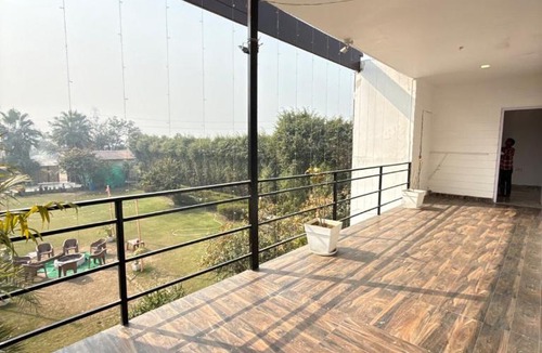 Sikandarabad Villa | Trivana Farmhouse A Peaceful And Luxury Experience