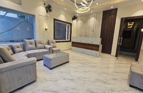 Varanasi Hotel | Triveni International