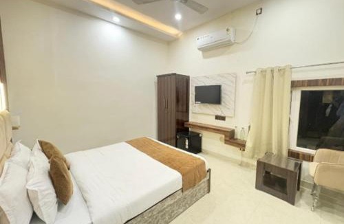 Varanasi Hotel | Triveni international Varanasi