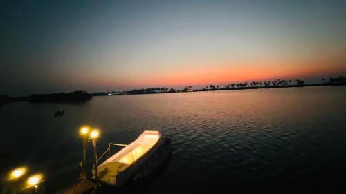 Udupi Bed & Breakfast | Tropical bay by Malpe - Udupi