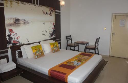 Mount Abu Hotel | Tthe Leef Inn 500ms from Nakki Lake