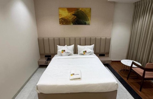 Hinjawadi Hotel | TTURA Kitchen Bar Rooftop & Rooms Pune
