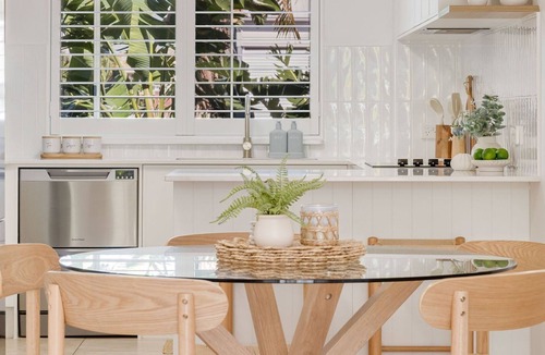 Tugun Apartment | Tugun Bliss - Absolute Beachfront in Tugun - Min. 3 Night Stays - Linen Provided