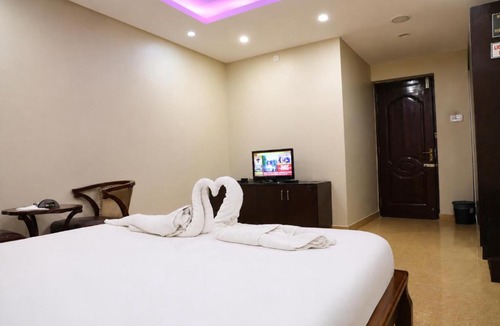 Pulikeshi Nagar Apartment | Turning point, Frazer Town