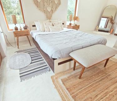 Doddaballapur Bed & Breakfast | Tuscan Breeze, Nandi Hills