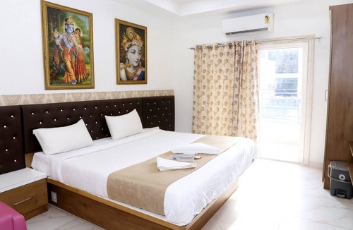Tuljapur Hotel | Twarita Executive Lodge
