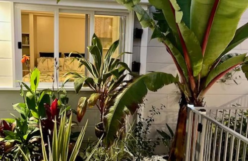 Diamond Beach House | Two Birds Retreat - Poolside Bungalow (Adult Only)