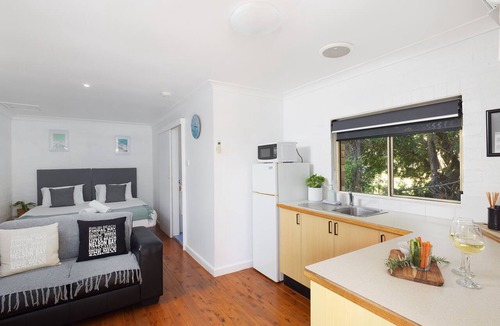 Anna Bay Resort | Ultimate Private Mini Resort in Port Stephens Perfect for large groups