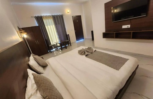 Bail Parao Hotel | Unit 1 - Corbett The Vedant