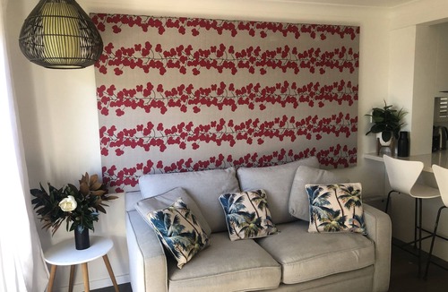 Allambie Heights Apartment | Urban Escape, cosy little getaway, bright and sunny with private deck.