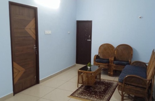 Marie Oulgaret Villa | Urban White Villa Homestay