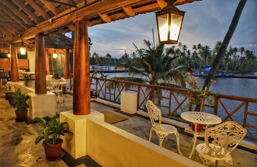 Kuzhuppilly Villa | Vala House