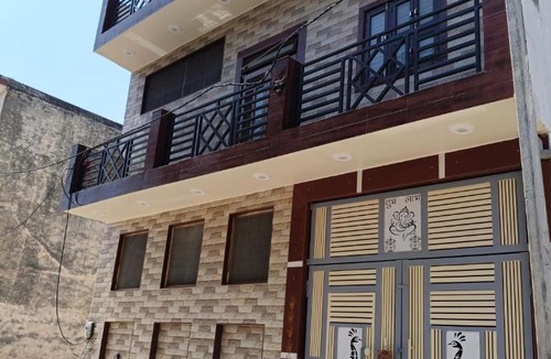 Govardhan Hotel | Vallabh Kunj Sewa Sadan
