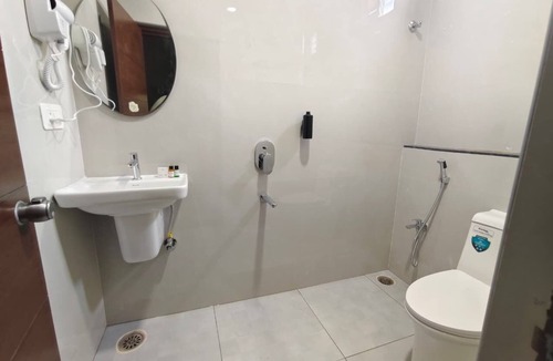 Madhapur Hotel | Valuenest