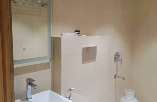 Varanasi Hotel | Varanasi Hotel Rudram Inn