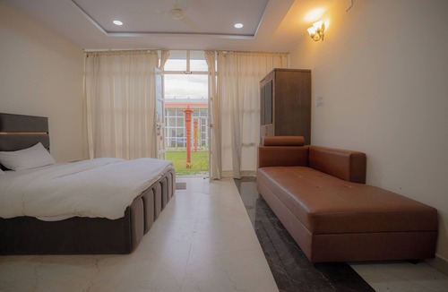 Sanchi Hotel | Vedaanvi & palace & Resort