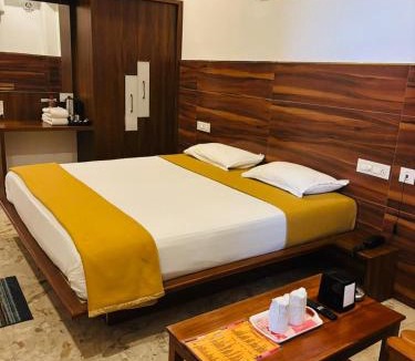 Dharapuram Hotel | Velavan Heritage Inn