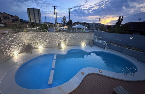 Long Jetty Hotel | Venus Resort
