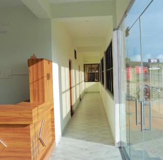 Chettikulam Hotel | Vetri Residency