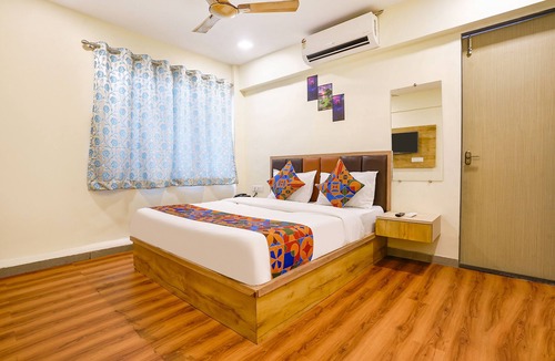 Vashi Hotel | Via 24/7