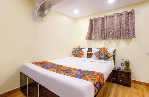 Goregaon West Hotel | Via Metro Galaxy Inn