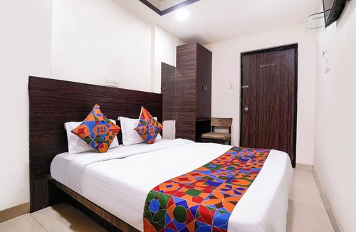 Andheri West Hotel | Via White Star