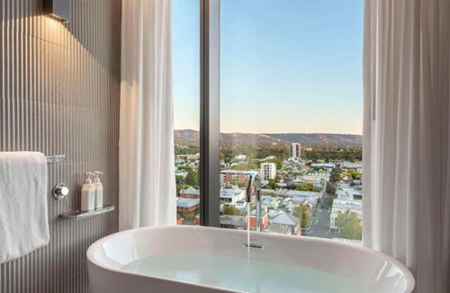 Adelaide Central Business District Hotel | Vibe Hotel Adelaide