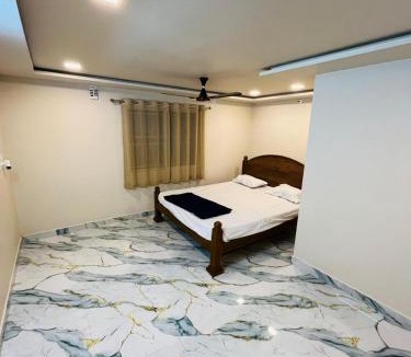 Kamalapur House | Vijay Guest House Hampi-Kamalapura