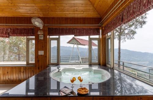 Sabathu Villa | Villa Woodside Meadows by VEO - Hilltop villa with Jacuzzi at Kasauli