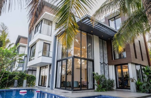 Nagoa Villa | Vilmaris Sundowner Party Villa 5BR Pvt Pool