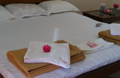 Koynanagar Bed & Breakfast | Vinee's Kitchen and Motel