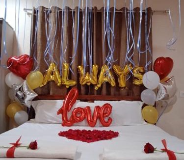 Koynanagar Bed & Breakfast | Vinee's Kitchen and Motel