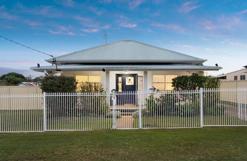 Newcastle House | Vino Cottage