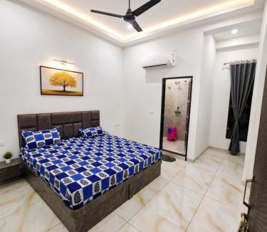Khatu Hotel | Virat Palace 500 Mitter From Khatu Shyam Mandir