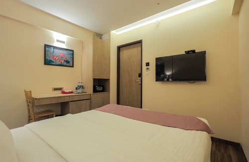 Andheri Hotel | VISHAL HALL