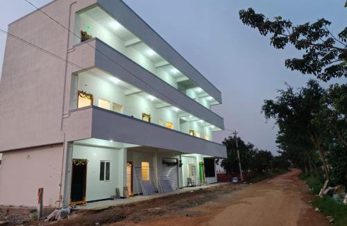 Farooq Nagar Apartment | Vishwa Adithya Service Apts